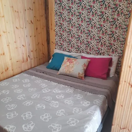 Zig Zag Hostel *