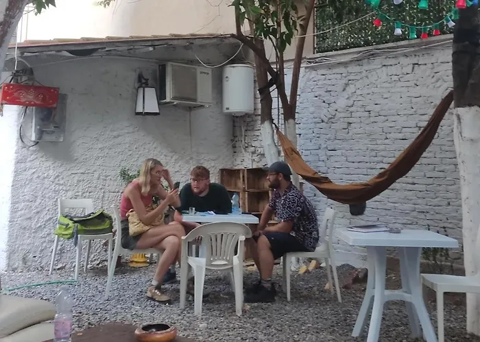 ジグ ザグ ホステル